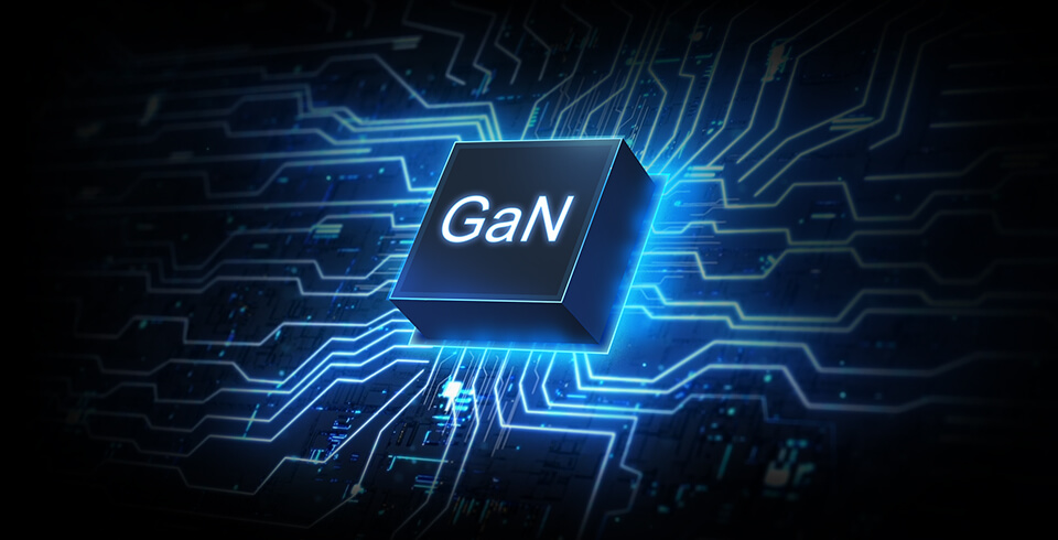 GaN MOSFET mit PCB-Motiv im Hintergrund