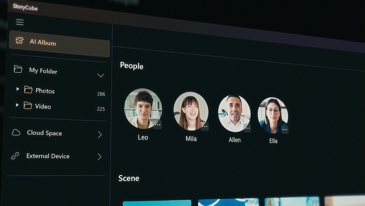 StoryCube AI face recognition UI is displayed.