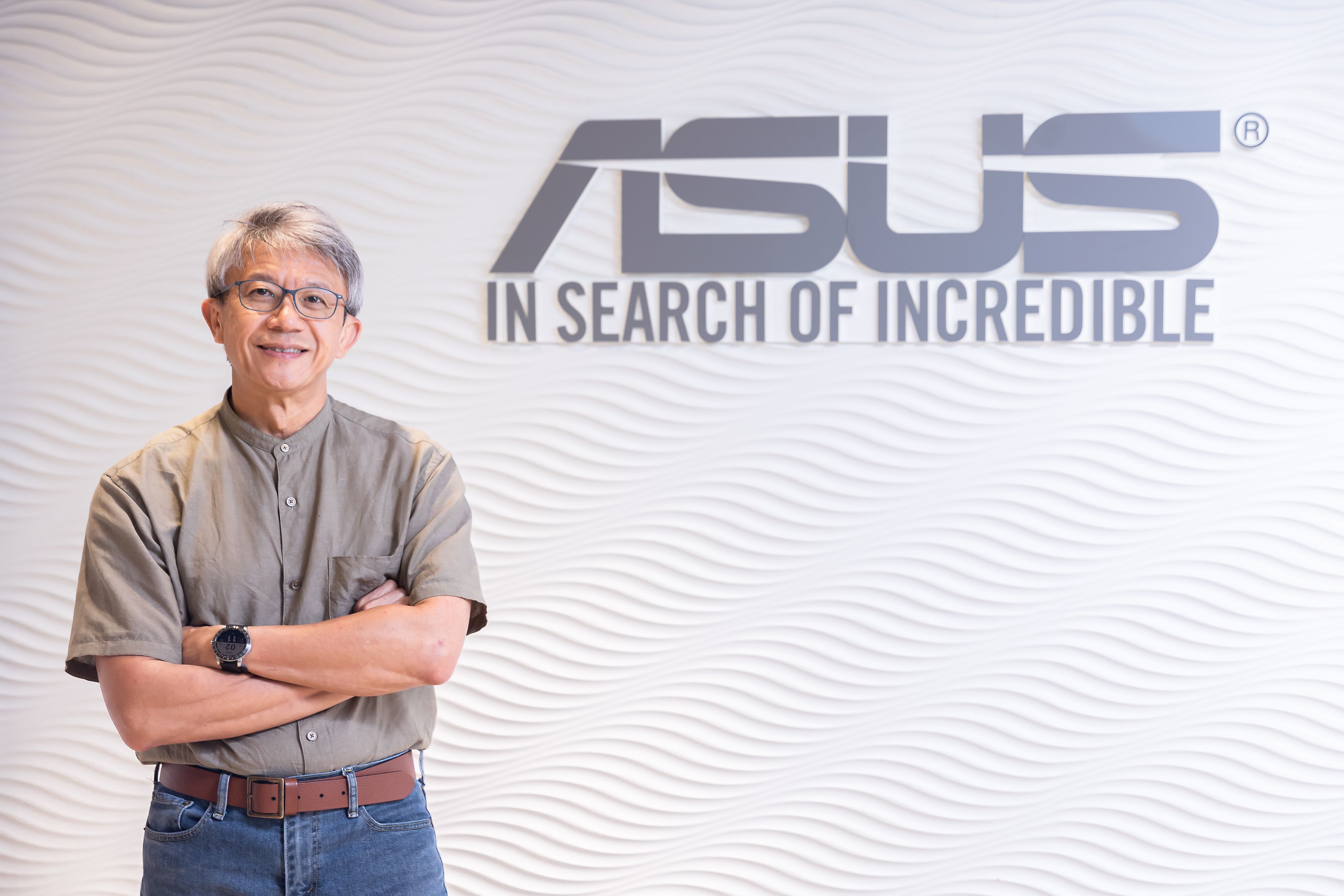 COO and Global Senior Vice President of ASUS Min-Chieh (Joe), Hsieh